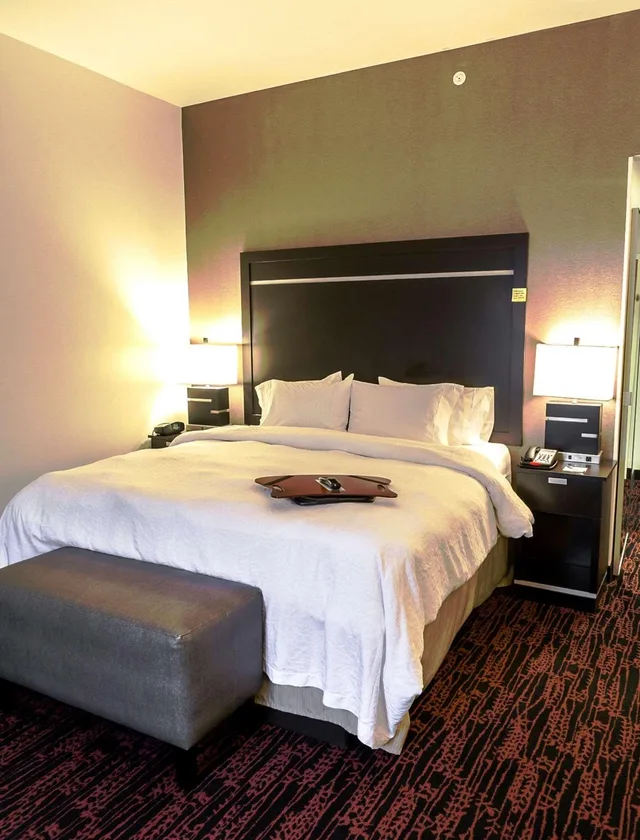 استوديو بسرير كينج، Hampton Inn and Suites Tulsa Hills 1/1