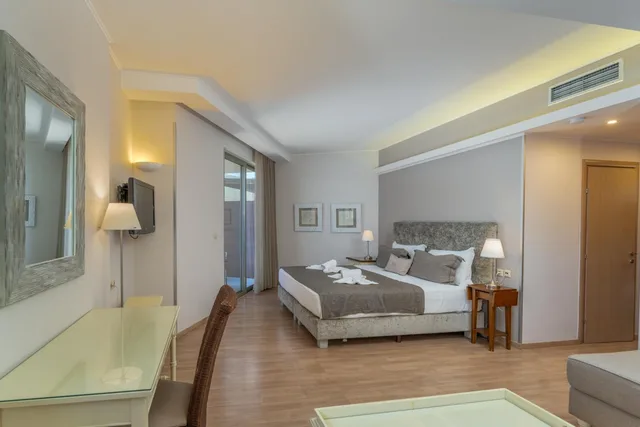 غرفة ديلوكس بسرير مزدوج بإطلالة على البحر، San Nicolas Hotel 9/10