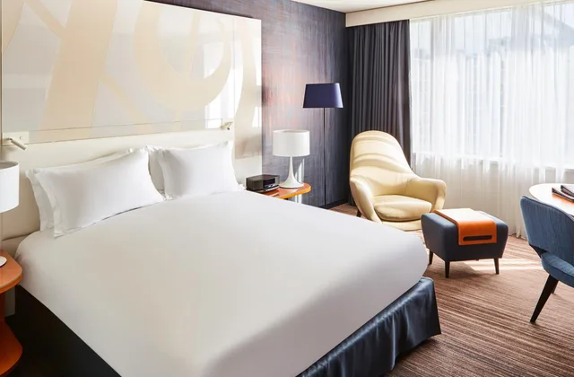 غرفة بسرير كينج في طابق مرتفع، Sofitel Luxembourg Europe 2/10