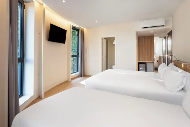 غرفة عائلية بسرير مزدوج وسرير فردي، B&B HOTEL Lisboa Montijo 3/4