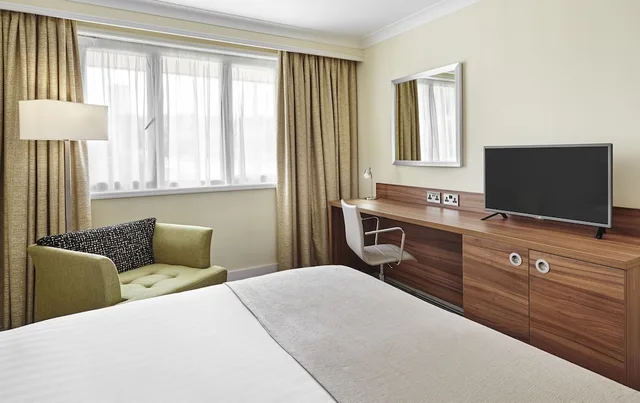 غرفة قياسية بسرير فردي، Holiday Inn Cardiff North M4 Jct 32, an IHG Hotel 2/8