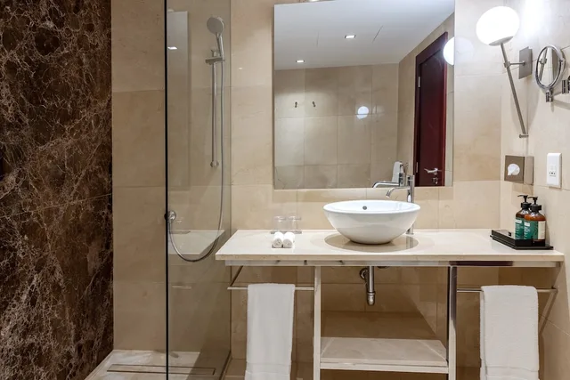 جناح جونيور بسرير كينج مع أريكة في طابق مرتفع، Crowne Plaza Porto 8/10