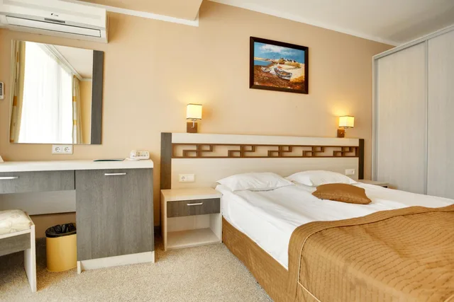 غرفة قياسية بسرير مزدوج أو سريرين منفصلين بشرفة، DIT Evrika Beach Club Hotel 6/9