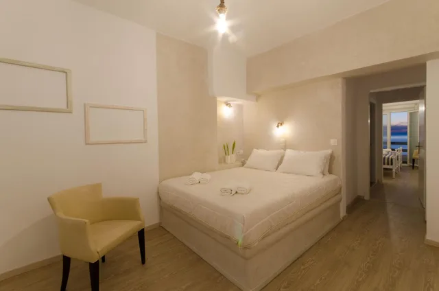 جناح بإطلالة على البحر بشرفة، Nikolas Hotel 1/6