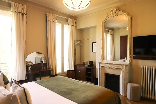 غرفة سوبيريور بسرير كوين، HOTEL D'ARGENSON 6/9