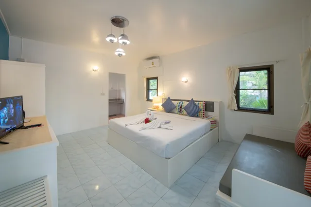 Bungalow, Beach Front, Bay Beach Resort 3/9