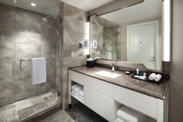غرفة ديلوكس بسرير كينج، SHERATON LOS ANGELES SAN GABRIEL 4/4