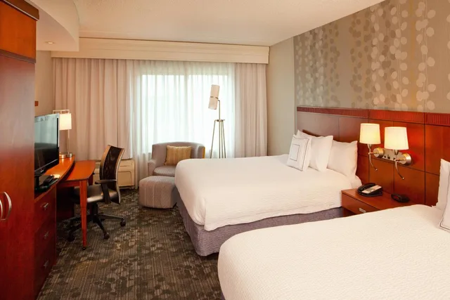 غرفة كبيرة بسريرين كوين، Courtyard By Marriott Gettysburg 2/6