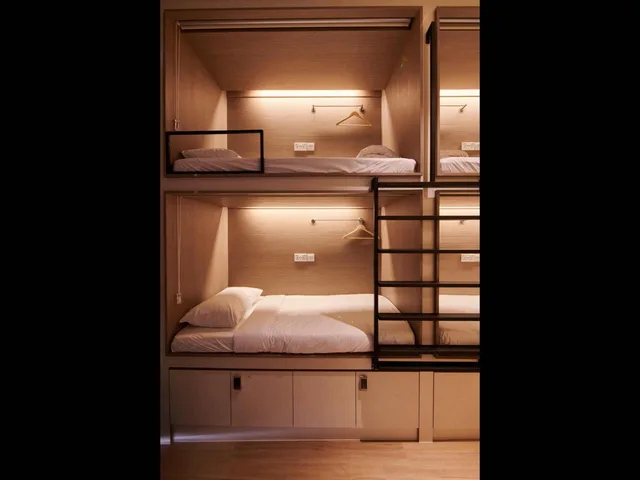 Capsule, Female Dorm, Single، BEAT. Sports Hostel At Little India 3/5