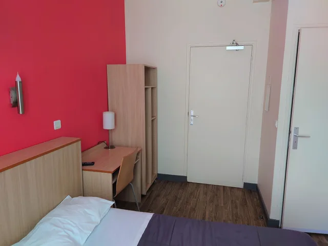 غرفة كلاسيكية بسرير كوين بحمام خاص، Hotel Tolbiac 4/7