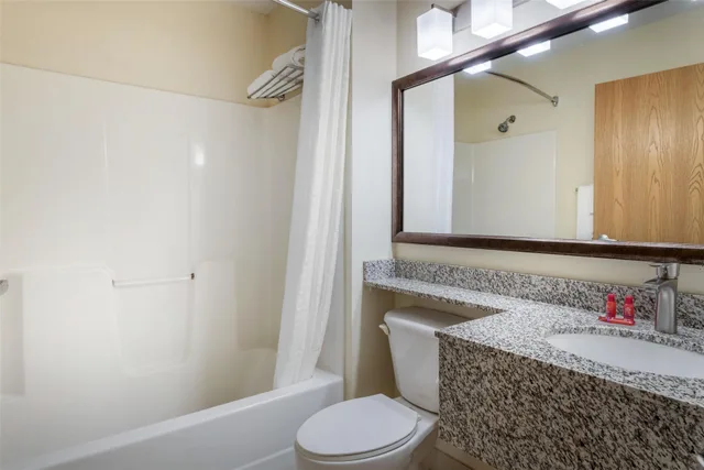 جناح، SureStay Plus Hotel by Best Western Litchfield 3/3