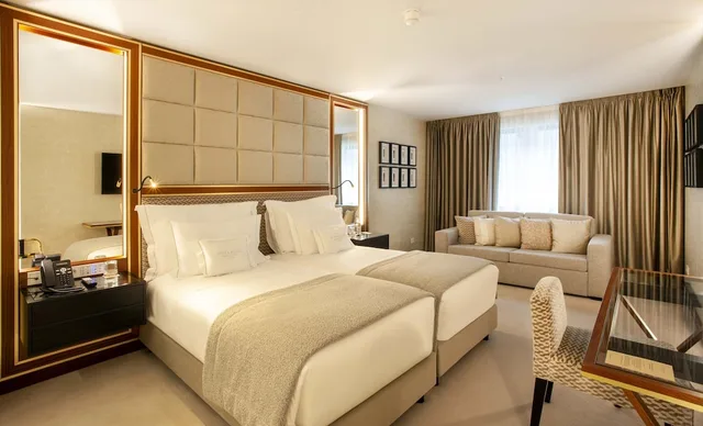 Plus, Premium, Double or Twin Bed، Wine And Books Porto Hotel 1/4