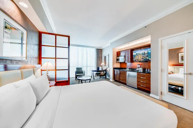 جناح بإطلالة على الجبل بشرفة بغرفة نوم واحدة، Jet Luxury Resorts @ The Signature Condo Hotel 1/10