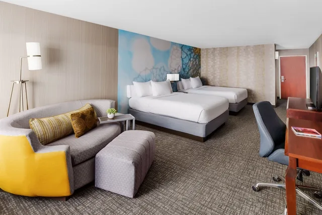 استوديو بسريرين كينج بشرفة مع أريكة في طابق مرتفع، Courtyard by Marriott Roseville Galleria Mall/Creekside Ridge Drive 3/7