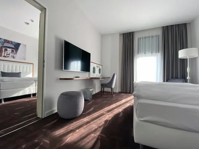 جناح جونيور بسرير مزدوج مع أريكة، Hotel Moa Berlin 9/10