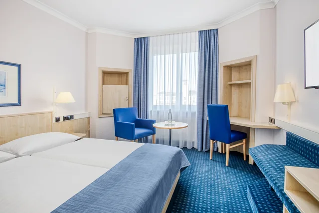غرفة عائلية مفردة، INTERCITYHOTEL ERFURT 1/2