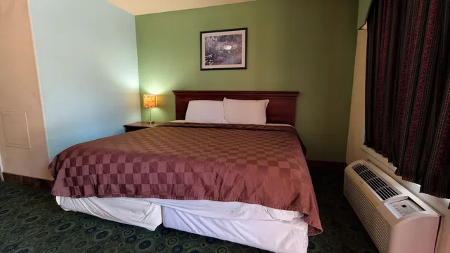 King Bed Non-Smoking, Sunset Lodge Elgin near US 290 by Hotel O 5/10