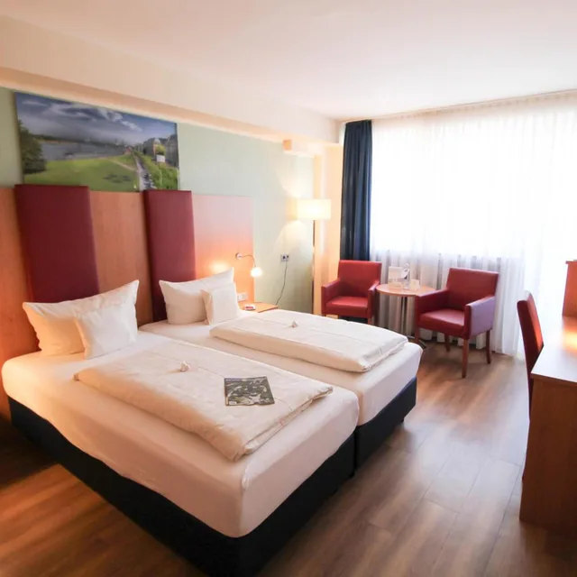 غرفة بسرير مزدوج بشرفة، Hotel National Dusseldorf 2/7