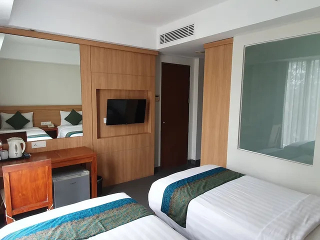 Family, 1 Double and 1 Single Bed, Paragon Hotel Seminyak 1/4