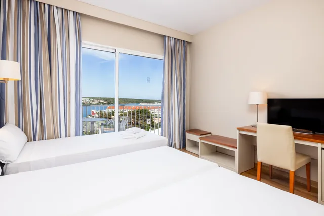 Room, Triple, Side Sea View، Indigo Menorca 2/4