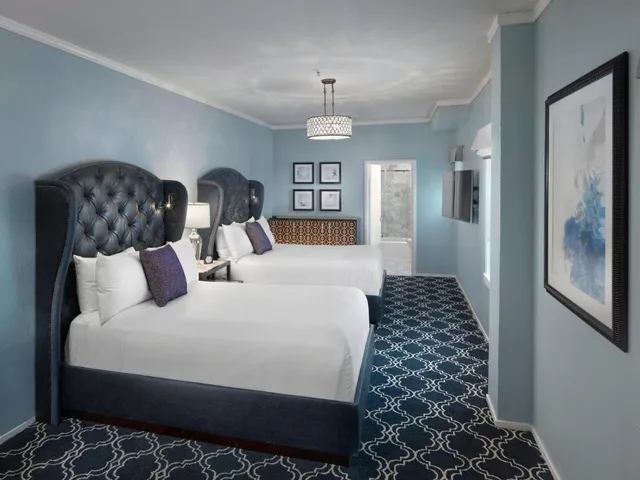 غرفة بسريرين مزدوجين، Claremont Resort & Club 1/3