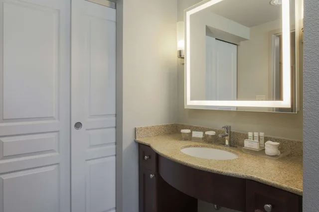 Suite, 3 King Beds, Accessible, Homewood Suites by Hilton Southwind Hacks Cross 3/3