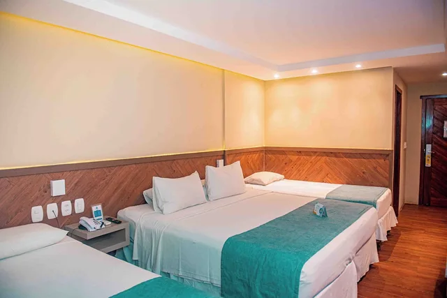 غرفة ديلوكس رباعية بسرير مزدوج وسريرين منفصلين، OPABA PRAIA HOTEL 3/10