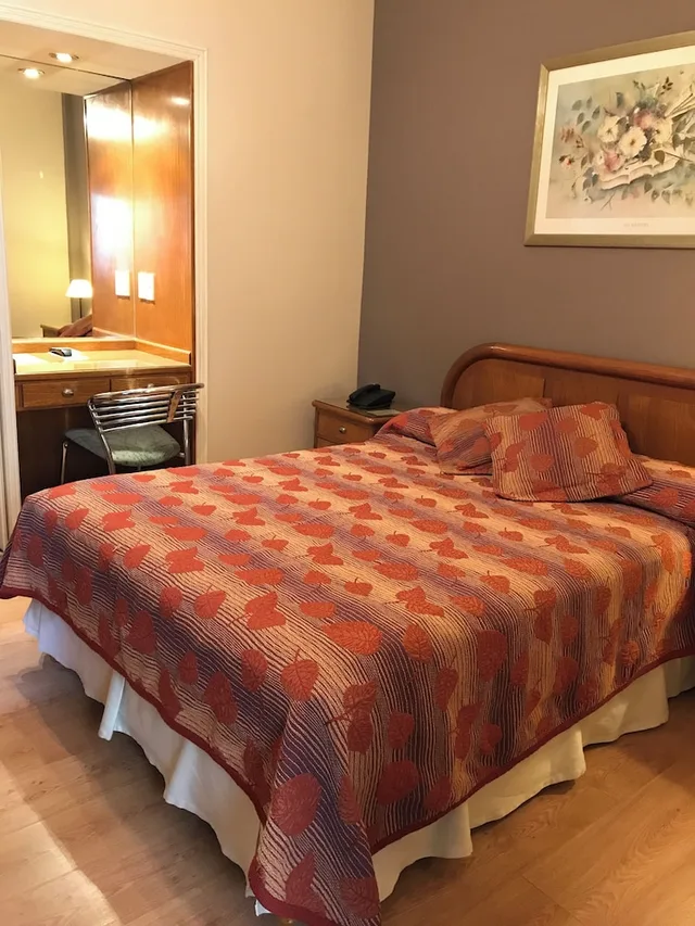 غرفة قياسية بسرير كوين، Crillon Mendoza 1/8