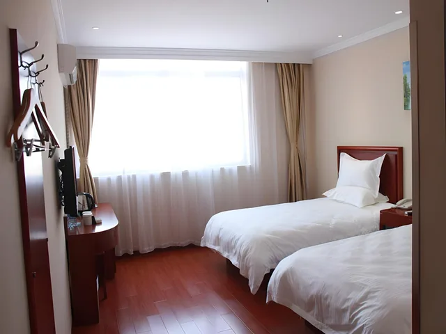 Room, Twin Beds, GreenTree Inn Shanghai Luojing Express Hotel 1/2