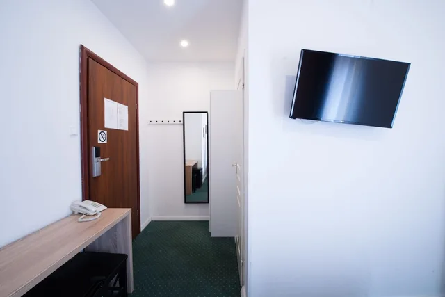 Compact, Twin Beds، Chesscom Hotel 4/5