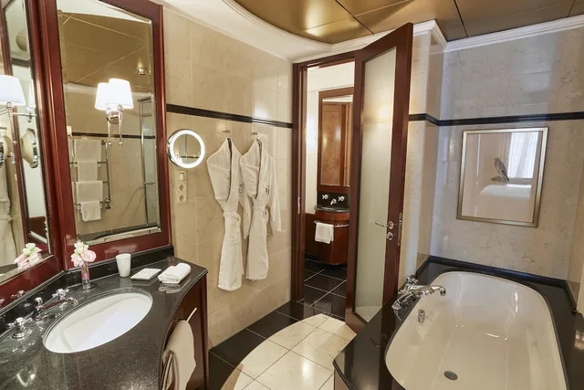 جناح تنفيذي بسرير كينج، Hotel Adlon Kempinski Berlin 4/7