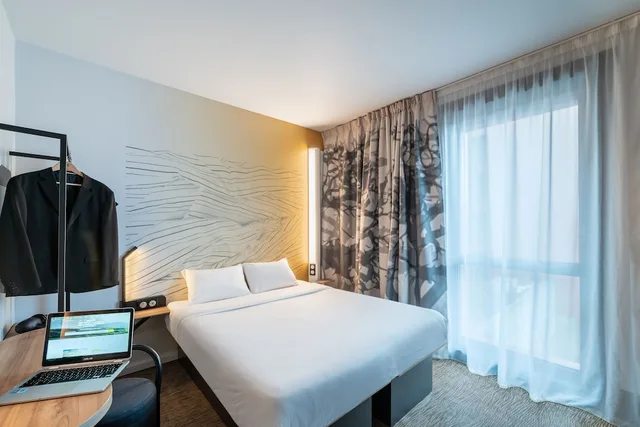 غرفة بسرير مزدوج لذوي الإعاقة، B&B Hotel Selestat Centre-Alsace 1/3