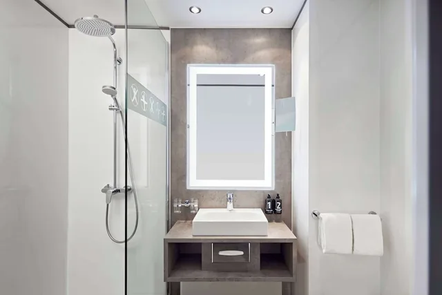 غرفة ديلوكس بسريرين منفصلين، Lindner Hotel Dusseldorf Airport, part of JdV by Hyatt 9/10