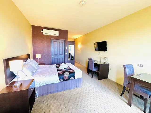 غرفة أساسية بسرير مزدوج، Comfort Inn Suites City Views 1/1