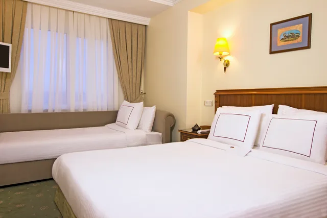Standard, Triple, Orient Express Hotel Spa 1/2