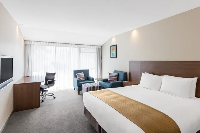 غرفة قياسية بسرير كينج، Holiday Inn Auckland Airport 3/10