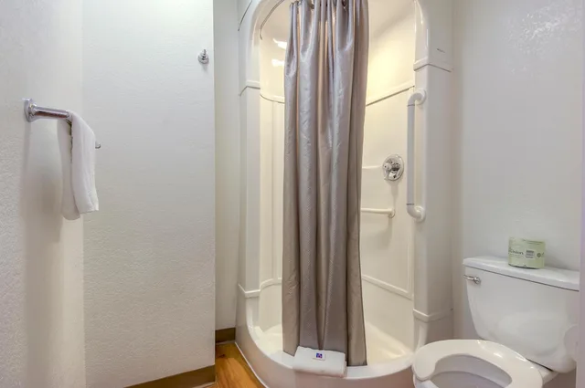 غرفة بسرير كوين، Motel6 Oceanside, CA 10/10