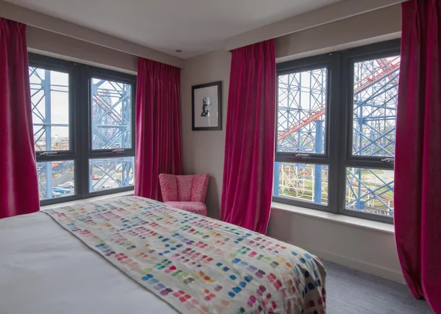 Deluxe, King Bed, Adult Only، Boulevard Hotel 1/4