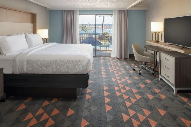 غرفة بريميوم بسرير كوين، Holiday Inn Portland Columbia Riverfront An Ihg Hotel 1/7