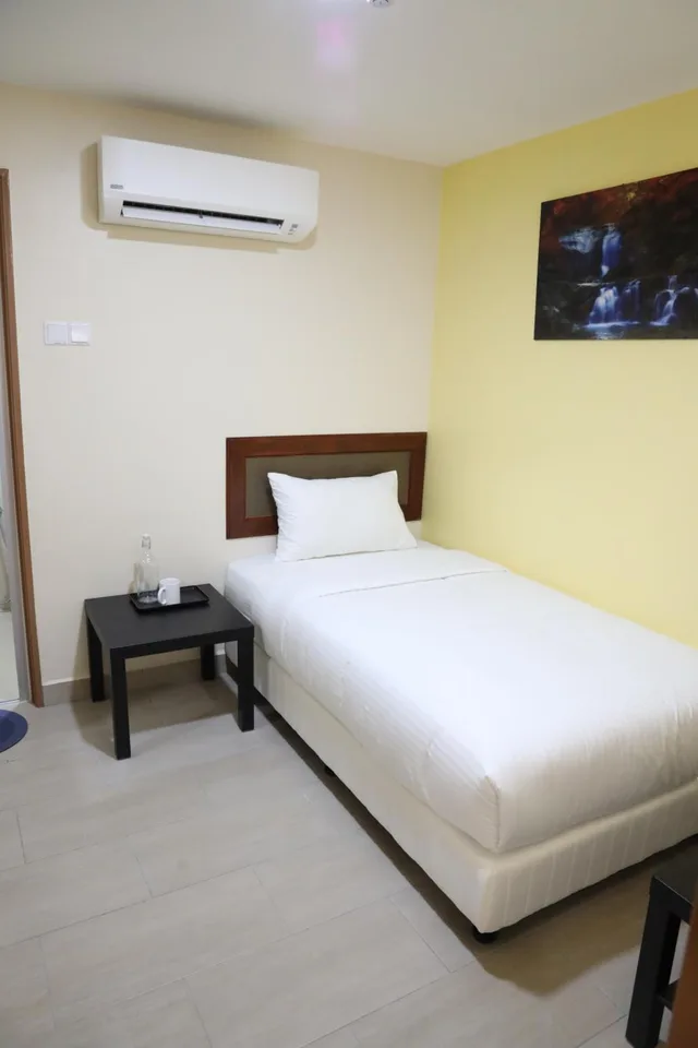 Standard Single Malaysia، Capital O 90897 Island City Hotel 3/10