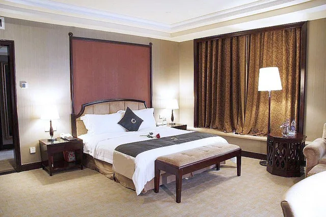 غرفة سوبيريور بسرير كوين، Royal Marina Plaza 2/3