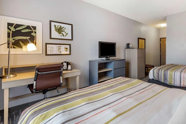 Room, 2 Queen Beds, Country Inn & Suites by Radisson, Aiken South 4/5