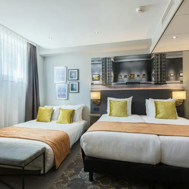Comfort, 1 Double and 1 Single Bed, Partial View، Leonardo Hotel Amsterdam Museum Quarter 6/13
