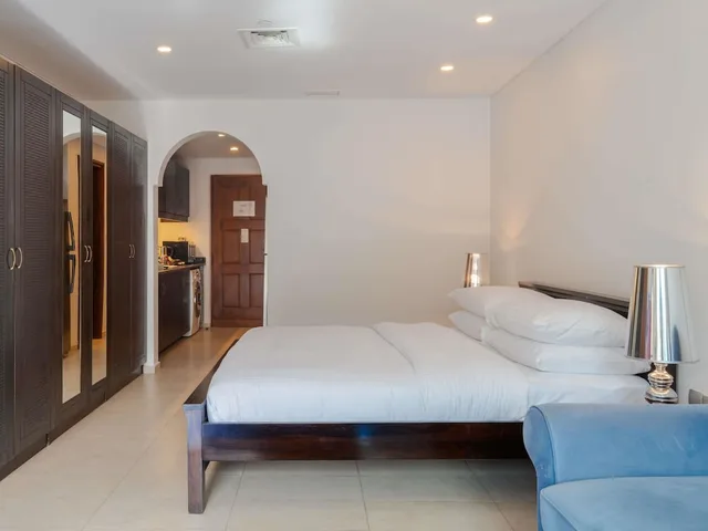 Superior, King Bed, Pool Access، Movenpick Hotel & Resort Al Bidaa 1/10