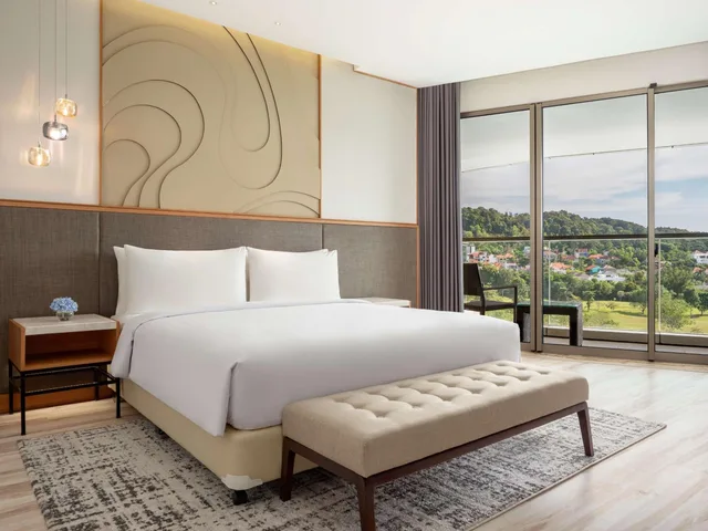 1 Bedroom, Suite, Golf Course View، Radisson Golf And Convention Center Batam 2/3