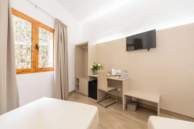 غرفة بسريرين، Hotel Plaza del Castillo 3/10