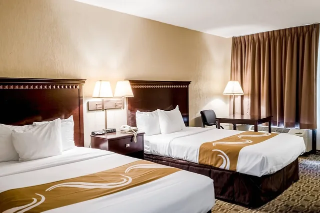Standard, 2 Double Beds, Smoking, Quality Inn Moss Point - Pascagoula 3/10
