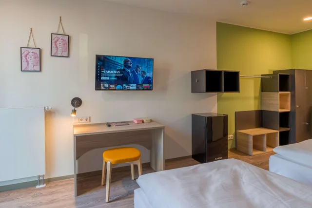 غرفة قياسية مفردة بسرير مزدوج، Ramada Encore by Wyndham Munich Messe 2/2