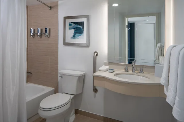جناح بسرير كينج بغرفة نوم واحدة، Four Points by Sheraton Suites Tampa Airport Westshore 4/5