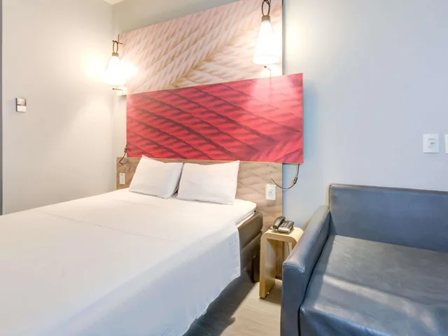 غرفة بسرير مزدوج مع أريكة، Ibis Paranagua 2/8